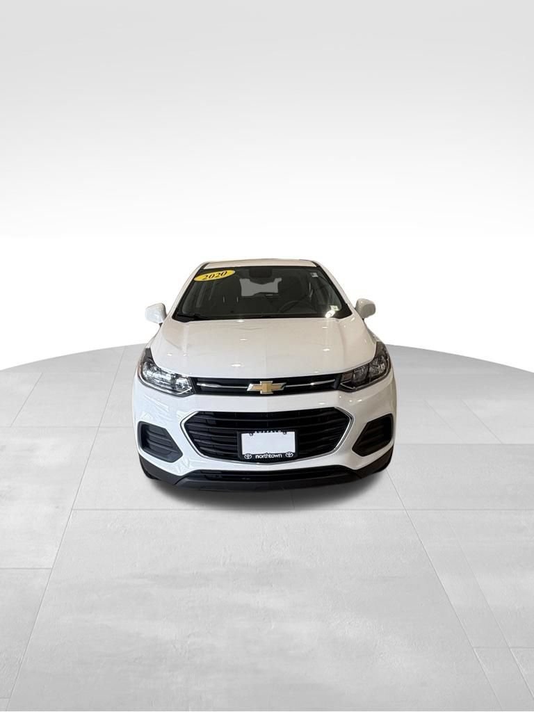 Used 2020 Chevrolet Trax LS AWD/4WD image 3