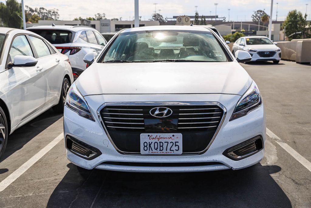 Used 2017 Hyundai Sonata Limited FWD image 2