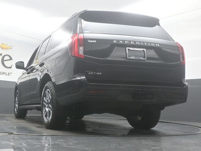 Used 2025 Ford Expedition Active AWD/4WD image 58