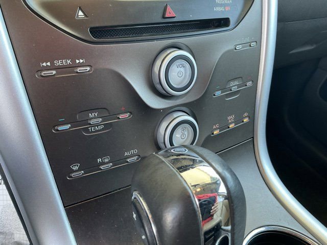 Used 2013 Ford Edge SEL image 24