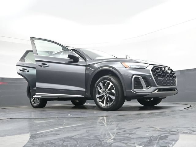 Used 2023 Audi Q5 2.0T Premium Plus w/ Premium Plus Package AWD/4WD image 45