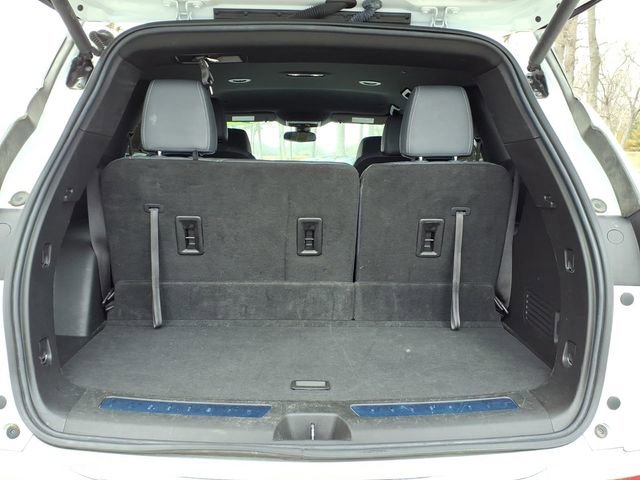 Used 2023 Buick Enclave Essence image 9