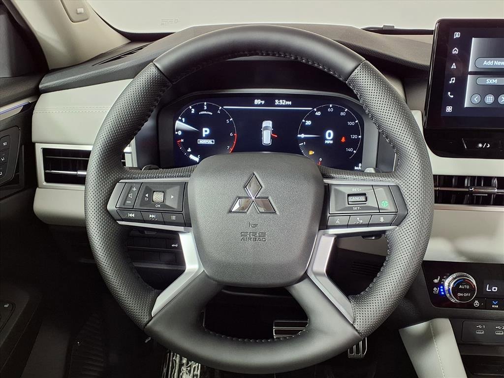 New 2025 Mitsubishi Outlander SEL image 24