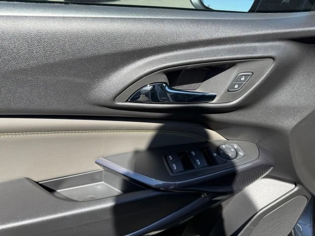 New 2026 Chevrolet Trax ACTIV w/ Sunroof Package FWD image 10