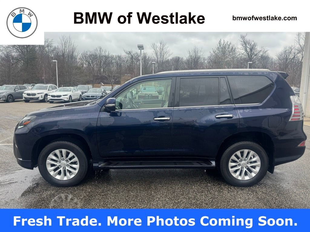 Used 2020 Lexus GX 460 w/ Navigation Package image 2