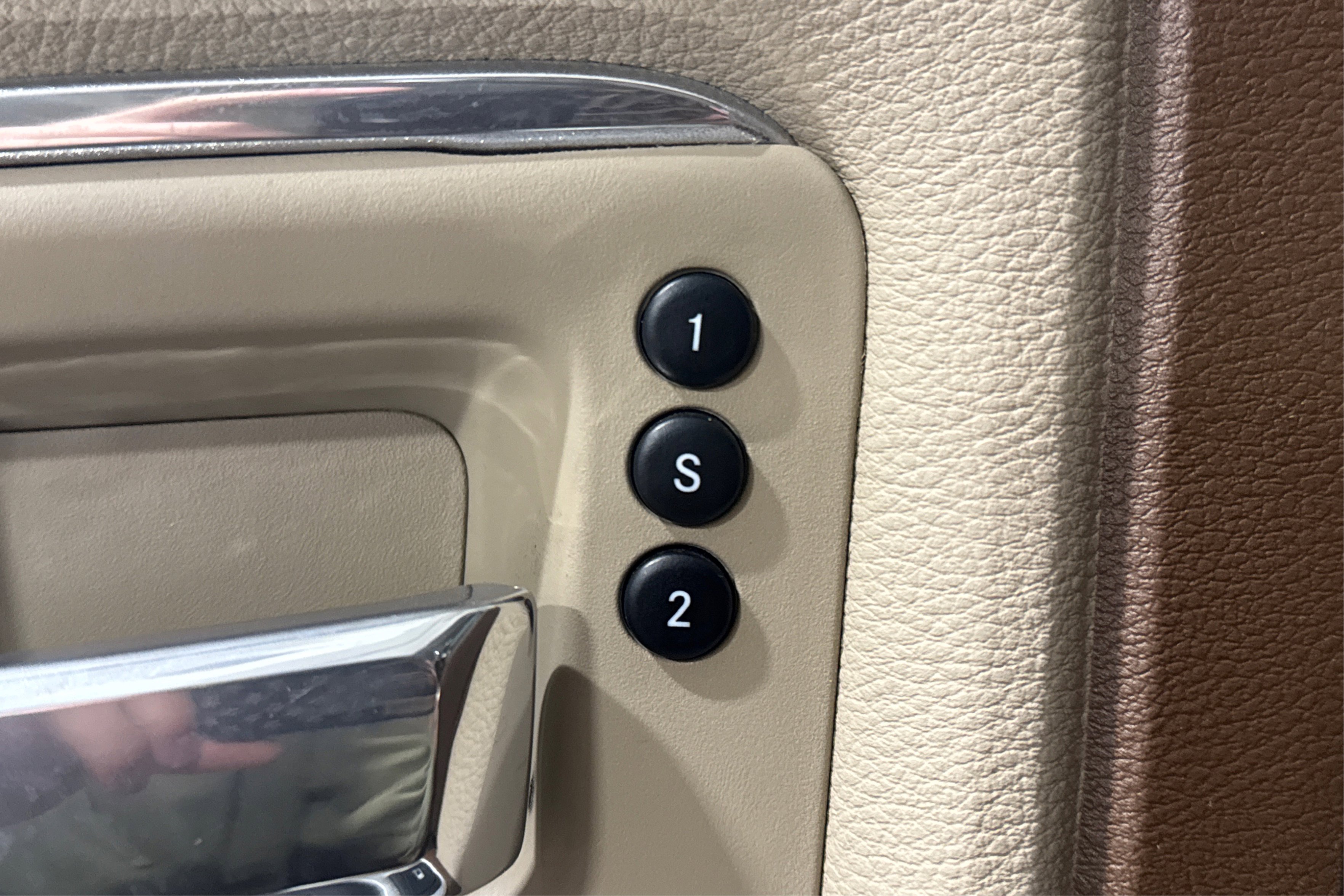 Used 2022 RAM 3500 Laramie image 17