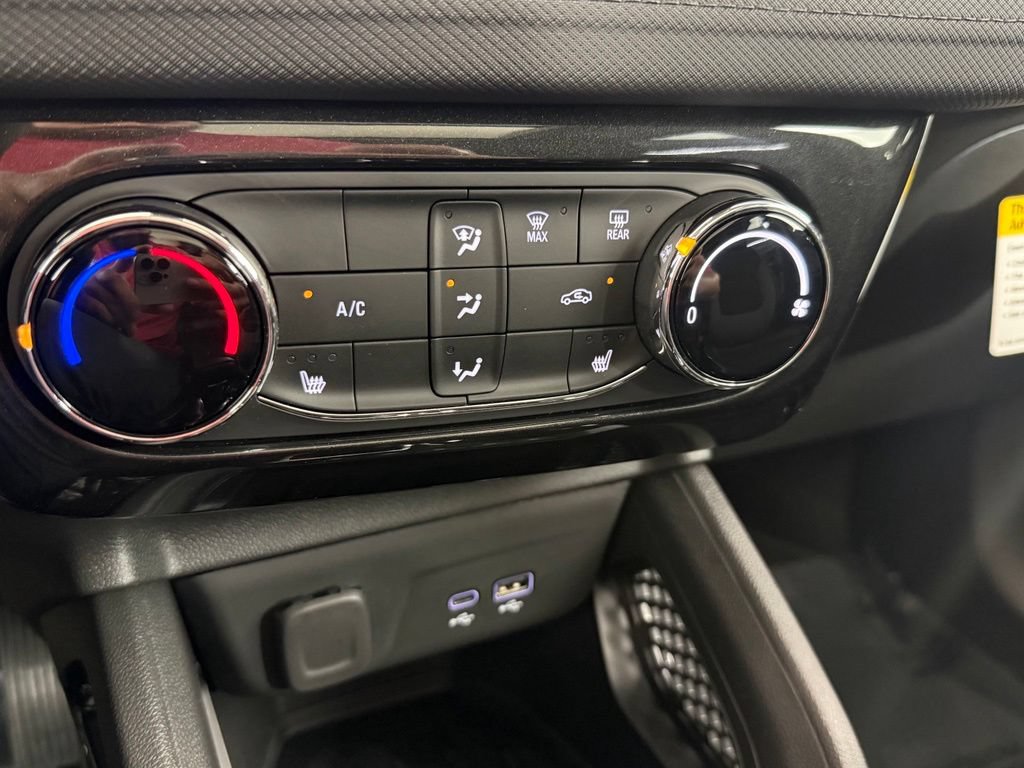 New 2026 Chevrolet TrailBlazer LT w/ LT Cold Weather Package FWD image 30
