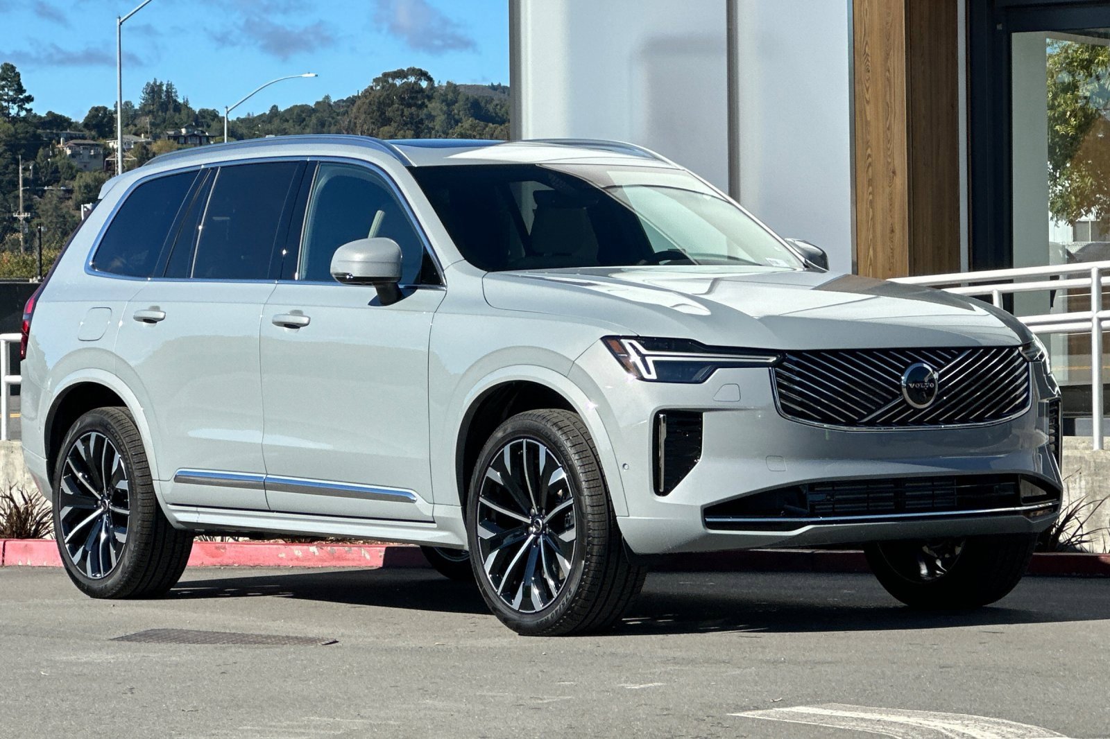 New 2026 Volvo XC90 T8 Plus image 9