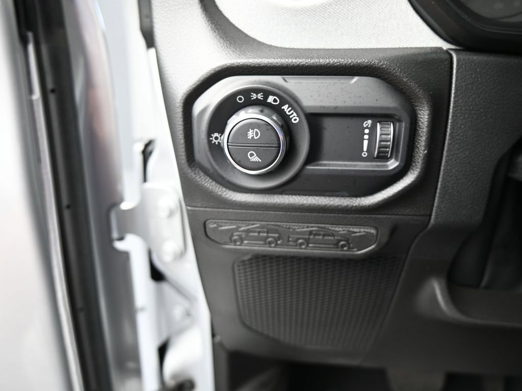 Used 2024 Jeep Gladiator Sport image 29