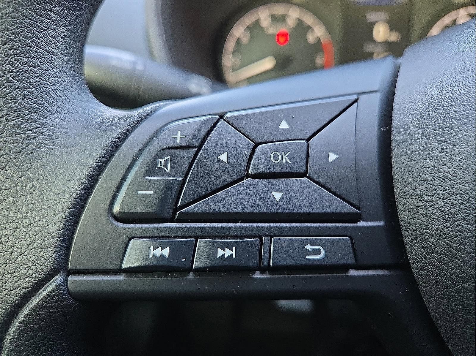 Used 2024 Nissan Altima 2.5 S image 18