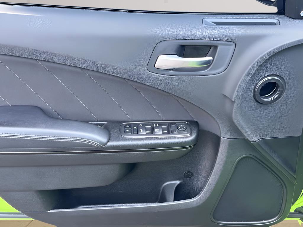 Used 2023 Dodge Charger R/T w/ Blacktop Package image 27