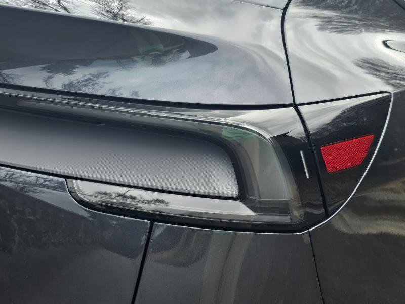 Used 2026 Tesla Model Y Long Range image 30