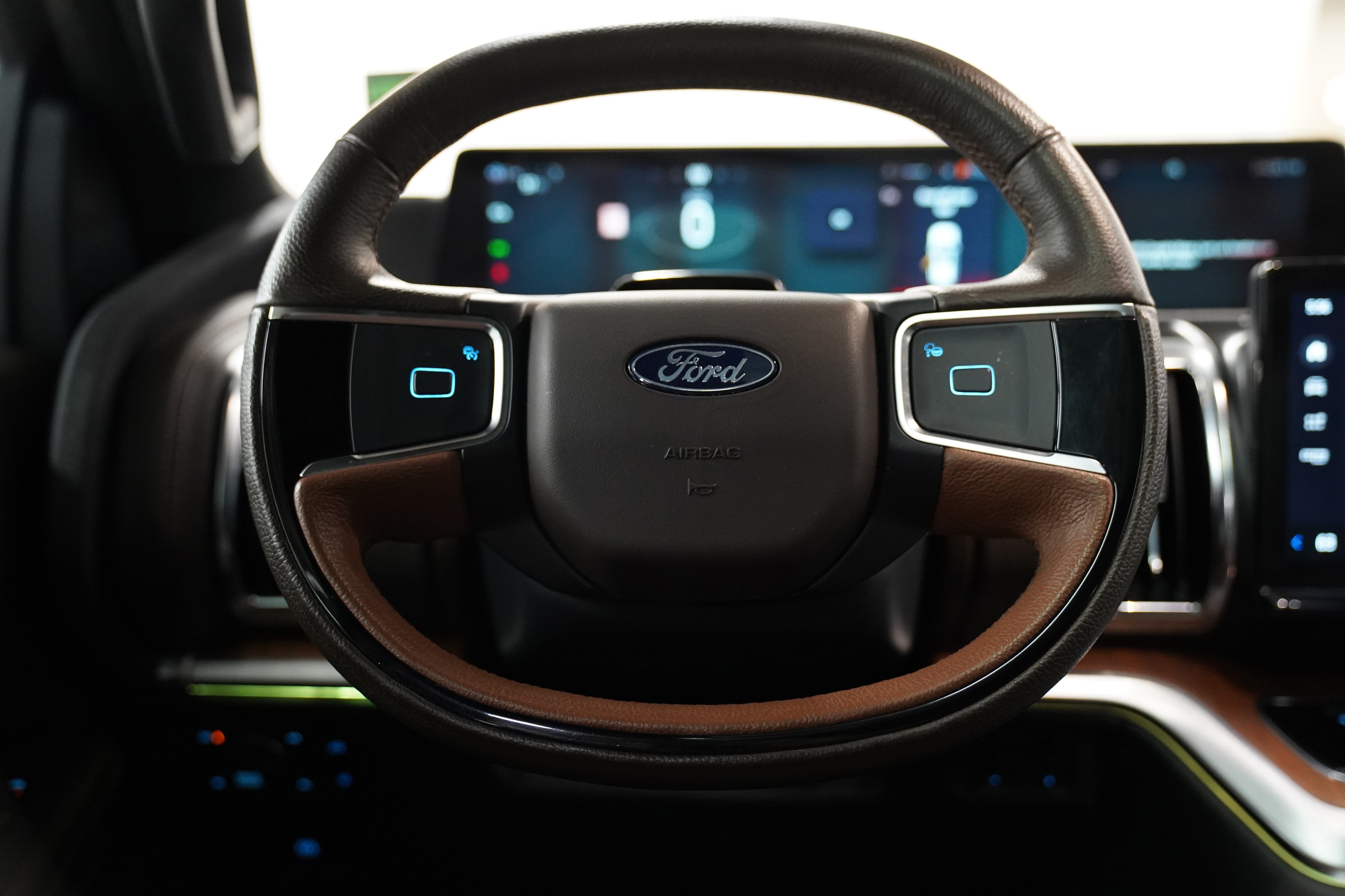 Used 2025 Ford Expedition King Ranch AWD/4WD image 19