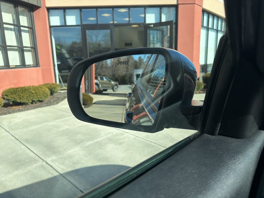 Used 2020 Jeep Compass Latitude w/ Cold Weather Group image 33