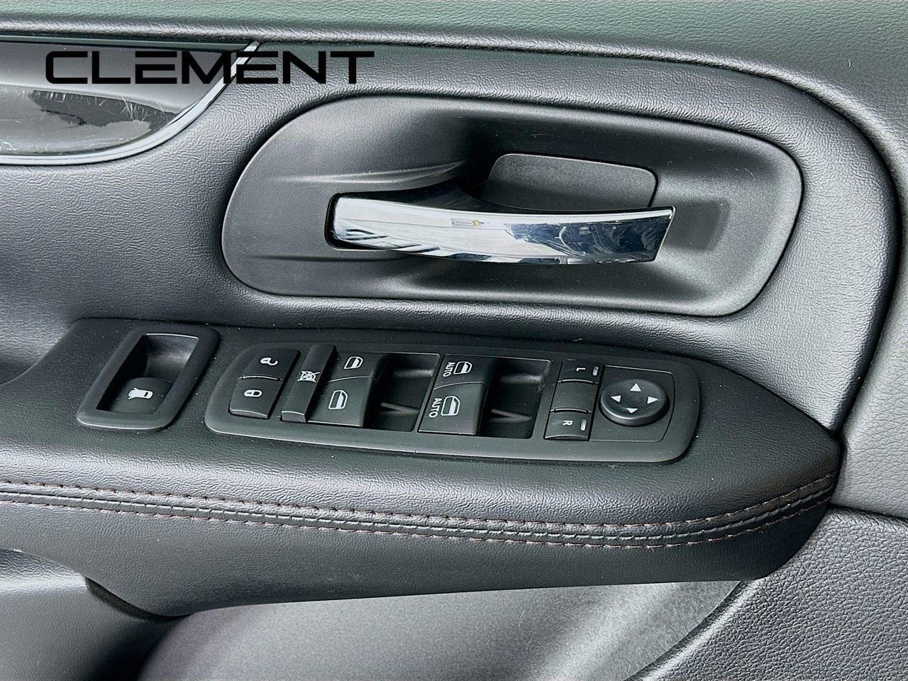 Used 2019 Dodge Grand Caravan SE image 24