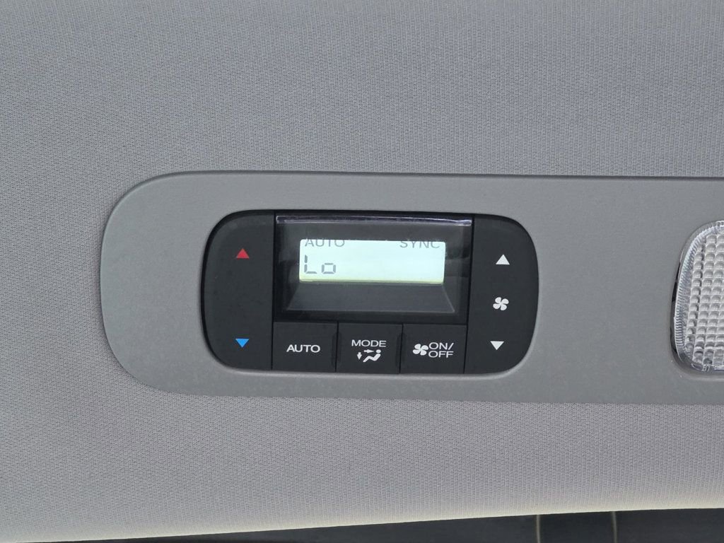 Used 2023 Honda Odyssey EX image 9