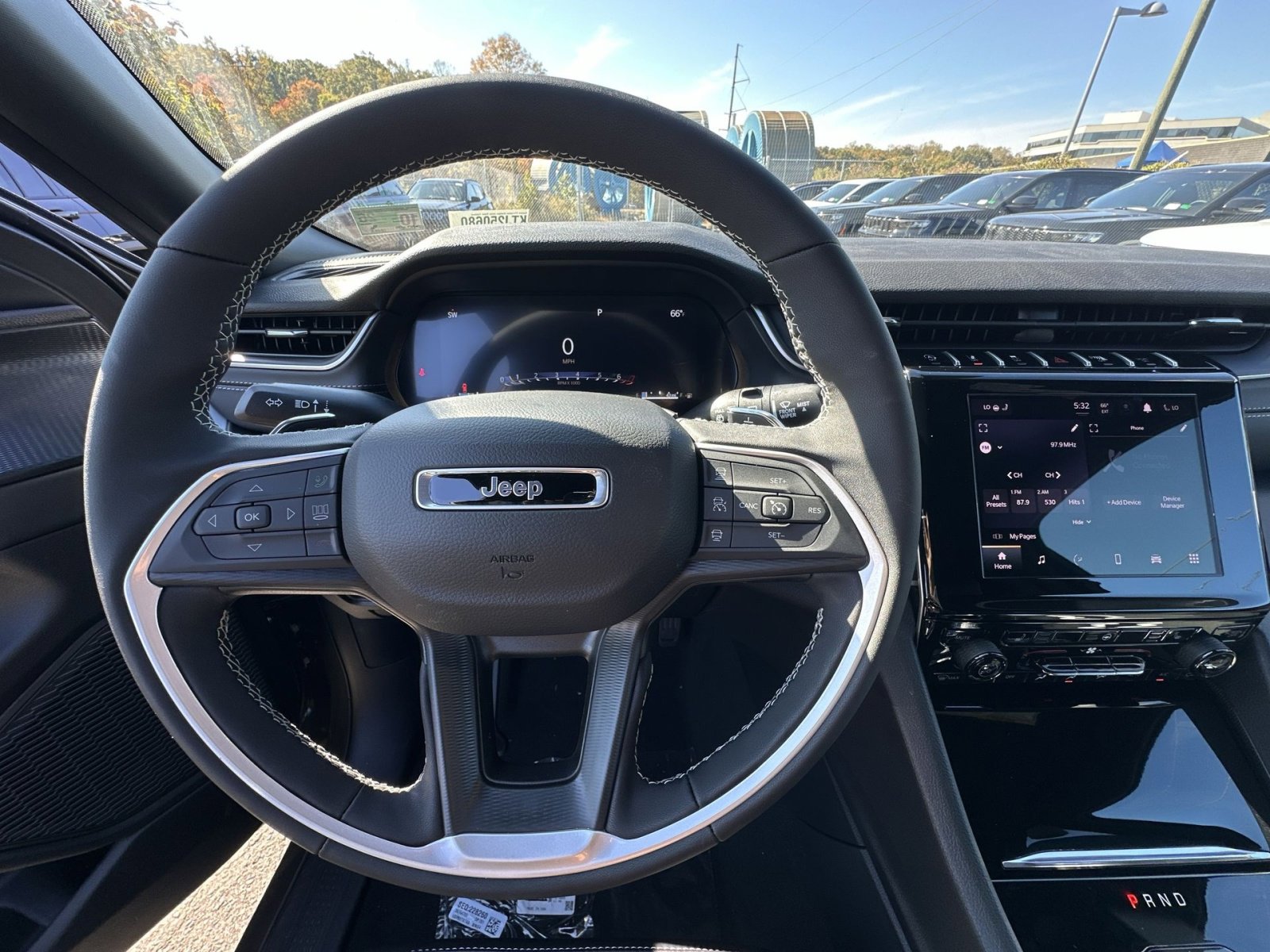 New 2025 Jeep Grand Cherokee Laredo image 16