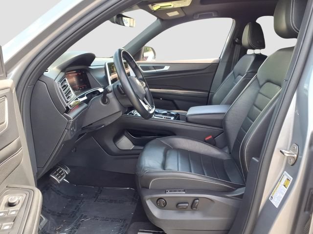 Used 2024 Volkswagen Atlas Cross Sport SEL R-Line AWD/4WD image 11