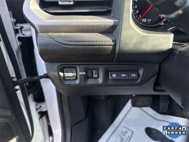 Used 2023 GMC Acadia AT4 w/ Technology Package image 12