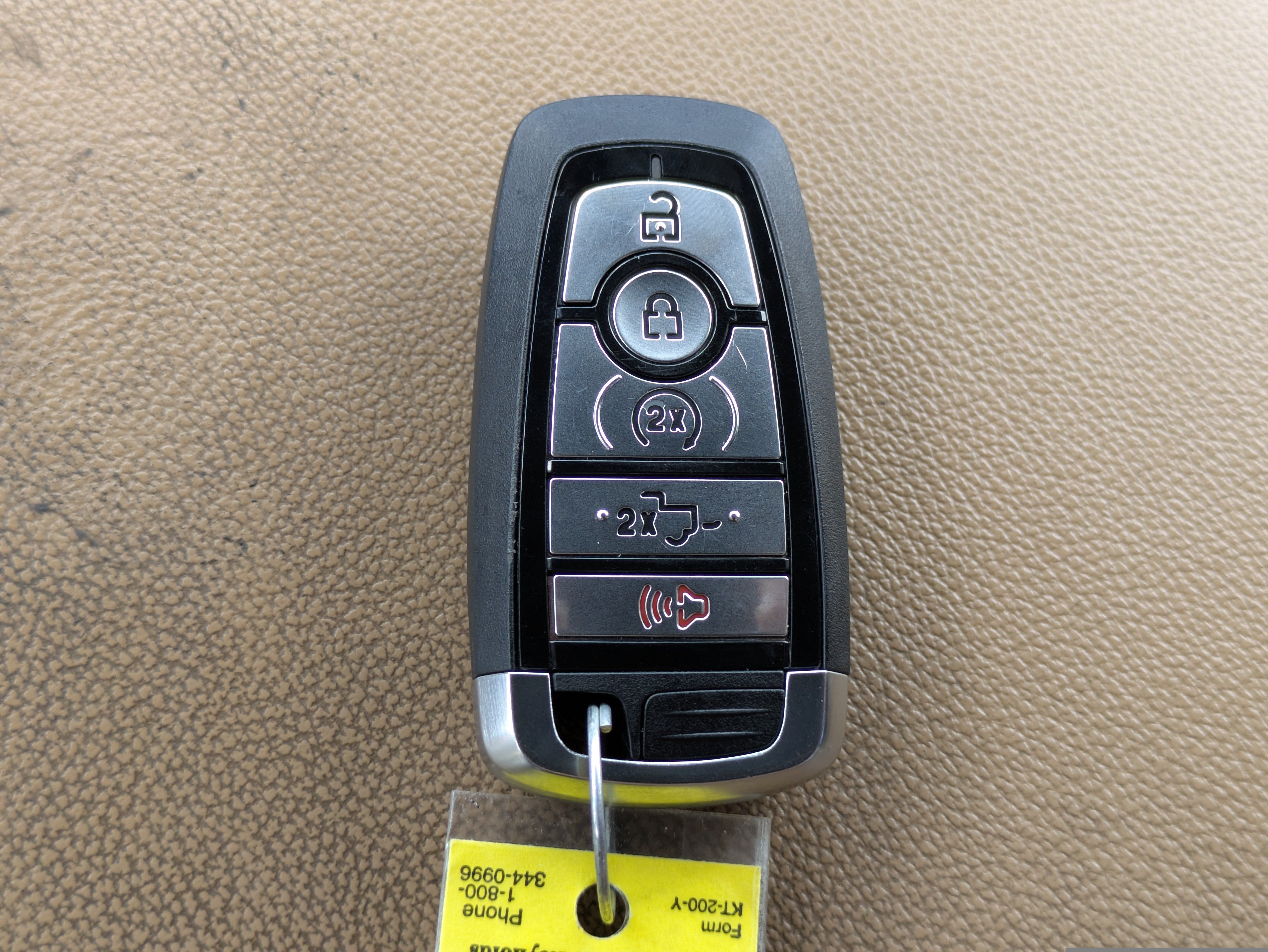 Used 2024 Ford F250 Lariat w/ FX4 Off-Road Package AWD/4WD image 31