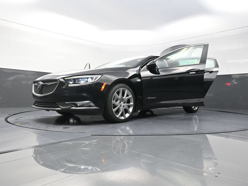 Used 2019 Buick Regal Avenir w/ Driver Confidence Package II FWD image 31