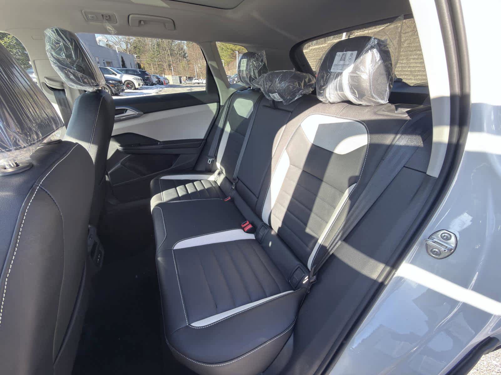 New 2026 Volkswagen Taos SEL image 19