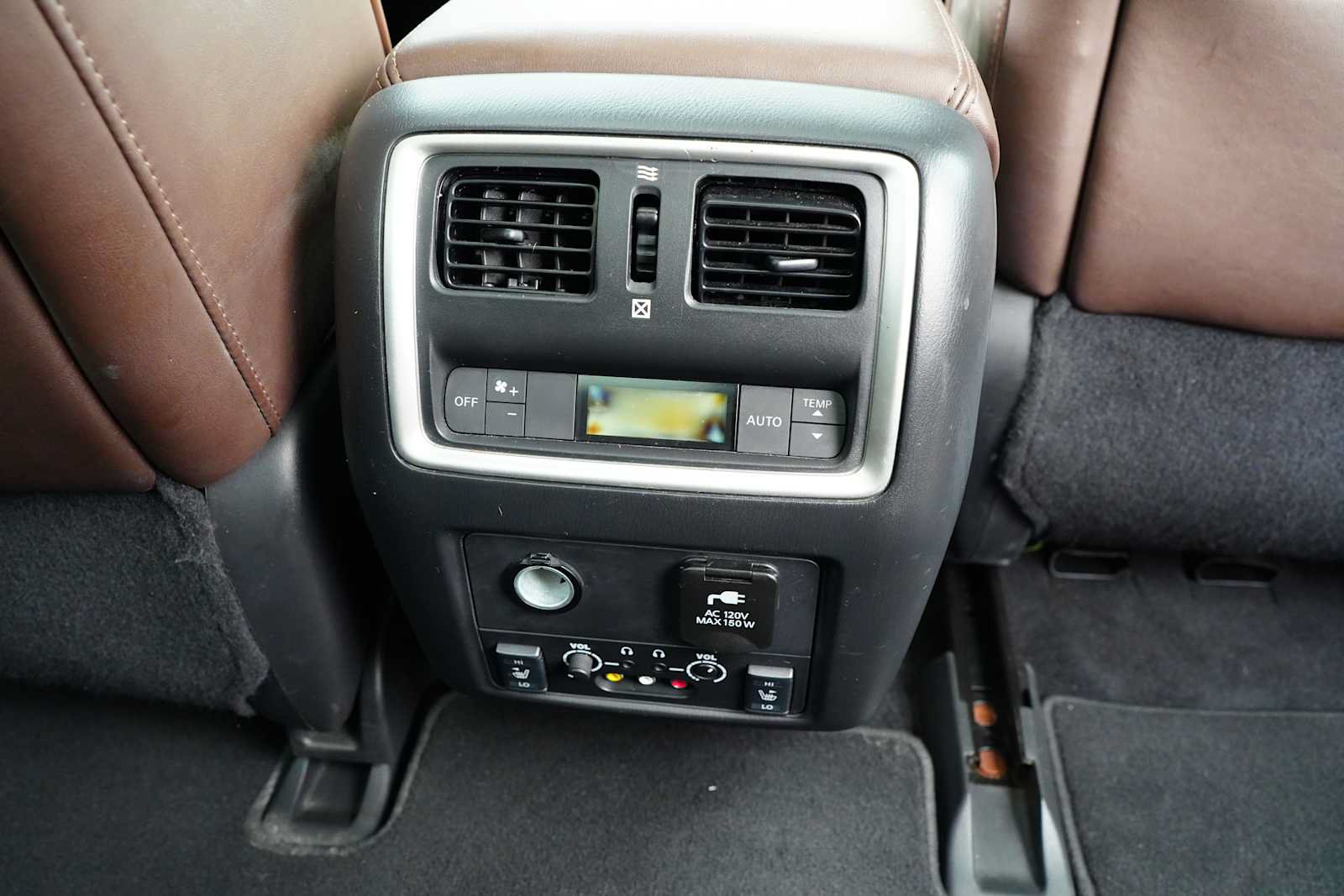 Used 2013 INFINITI JX35 AWD w/ Premium Pkg image 33
