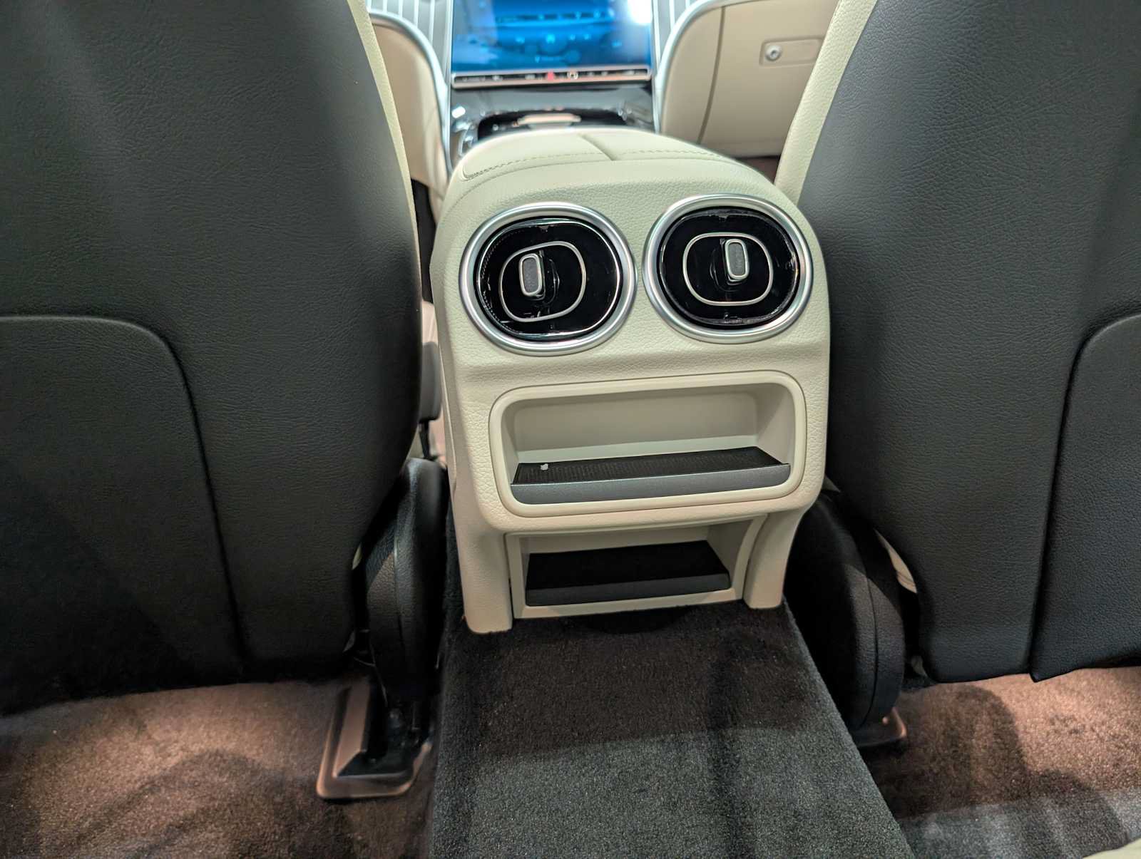 New 2026 Mercedes-Benz C 300 4MATIC Sedan image 19