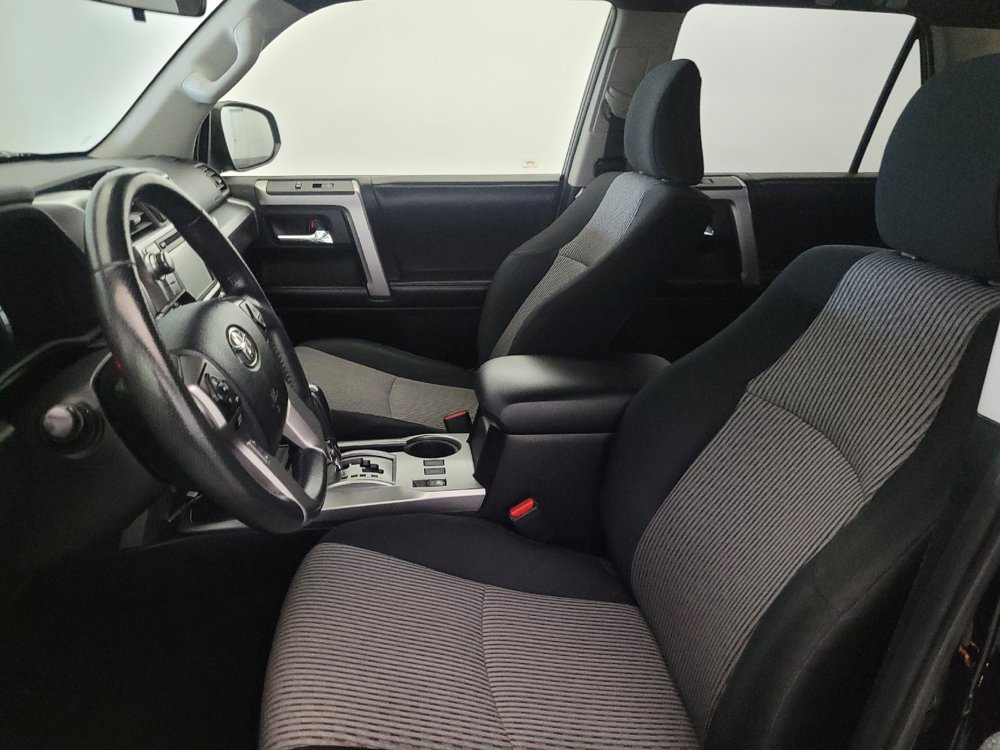Used 2016 Toyota 4Runner SR5 AWD/4WD image 17