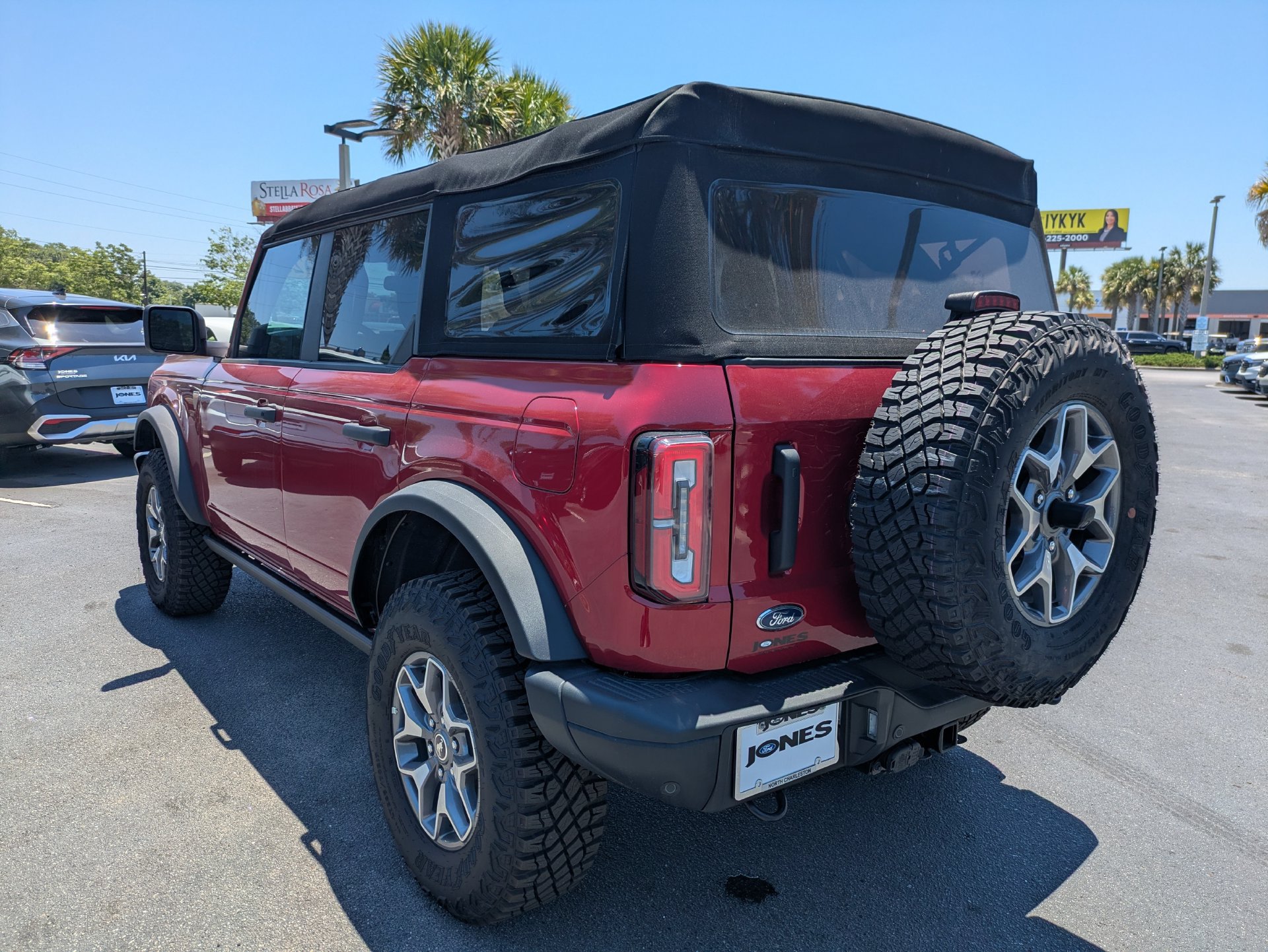 New 2025 Ford Bronco Badlands AWD/4WD image 6