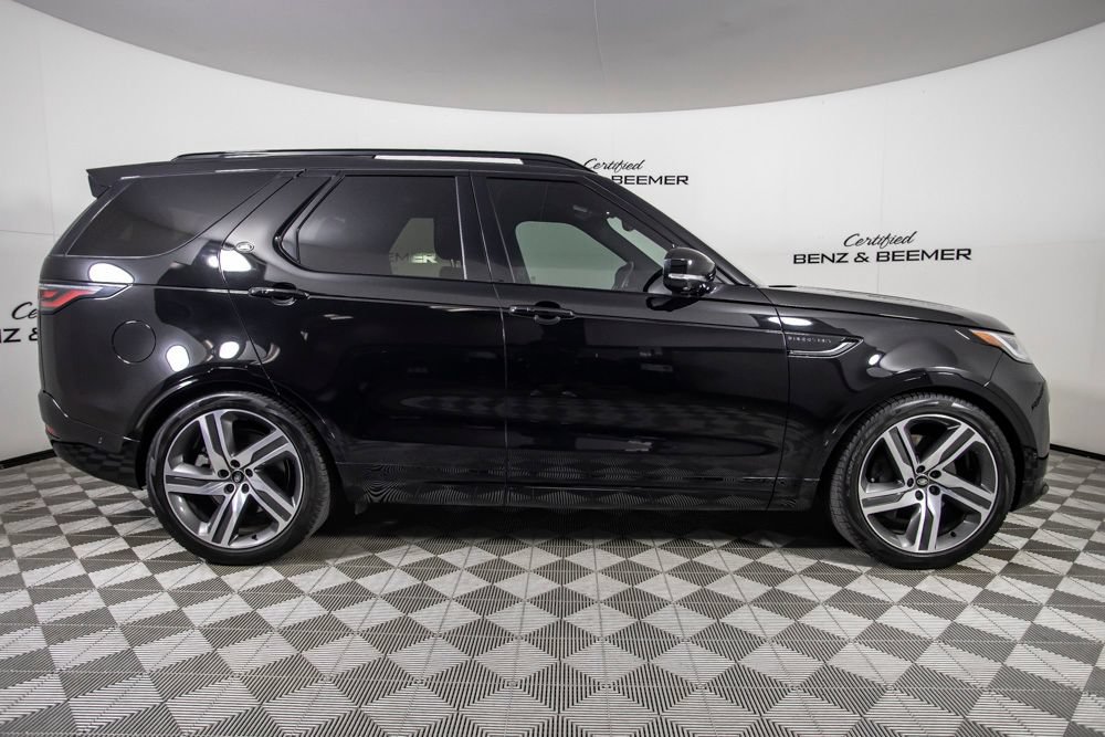 Used 2023 Land Rover Discovery HSE R-Dynamic AWD/4WD image 4
