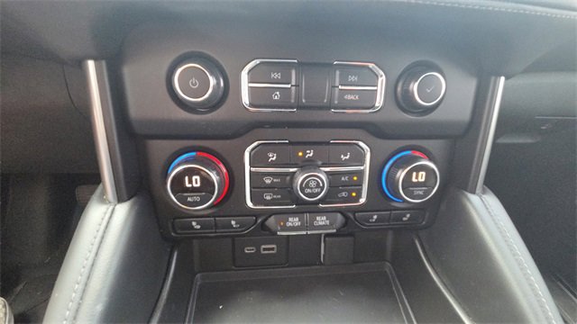 Used 2021 Chevrolet Tahoe LT w/ LT Signature Package image 27