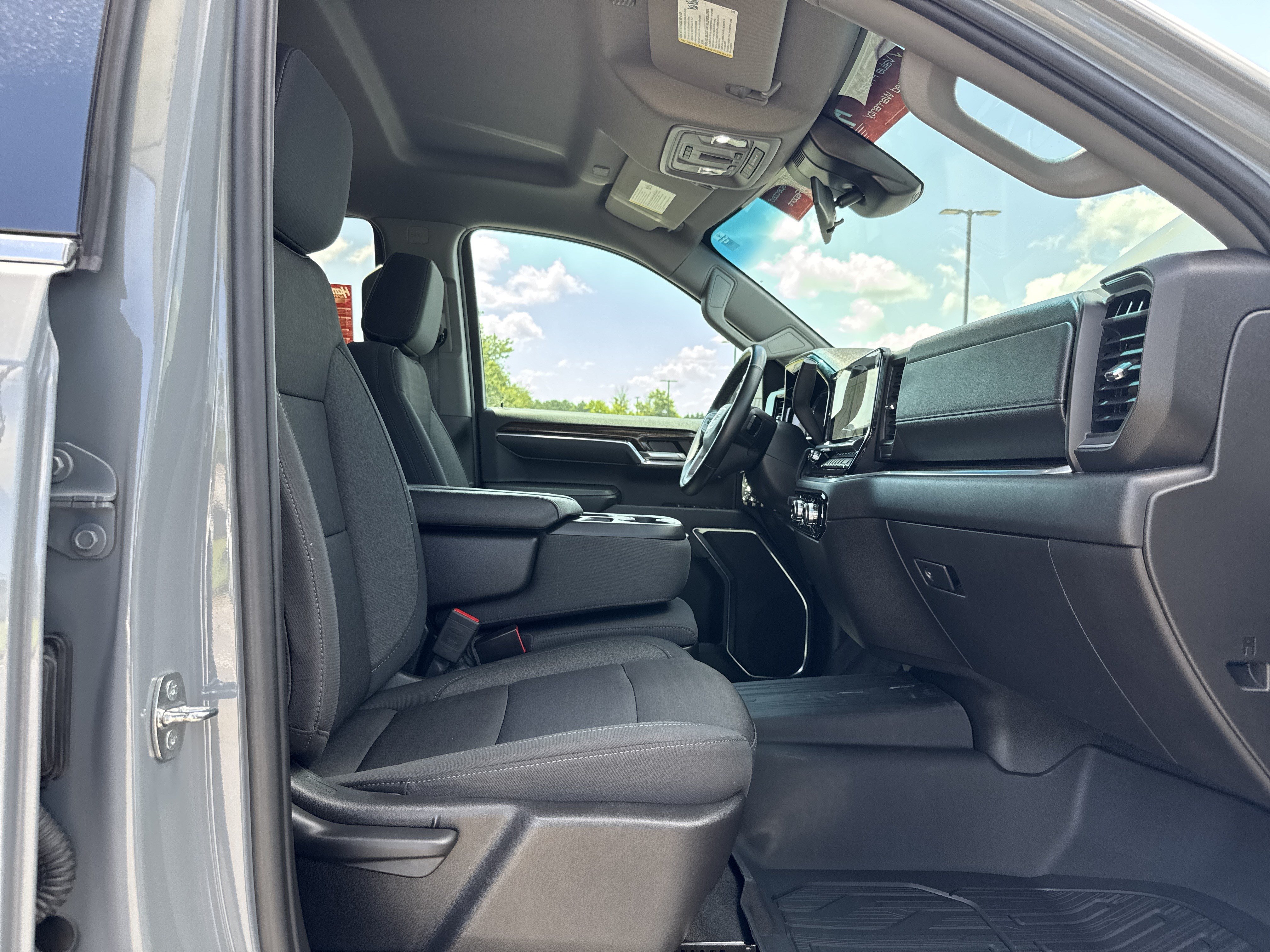 Used 2024 GMC Sierra 1500 SLE w/ Preferred Package AWD/4WD image 31