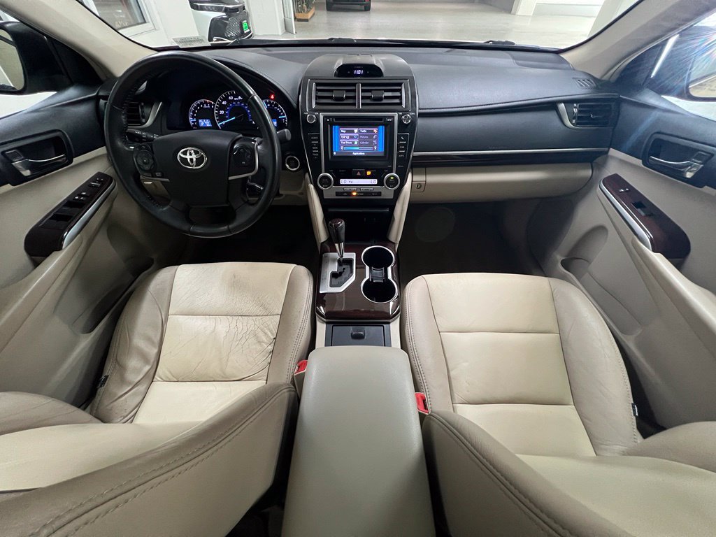 Used 2012 Toyota Camry XLE w/ Convenience Pkg FWD image 26