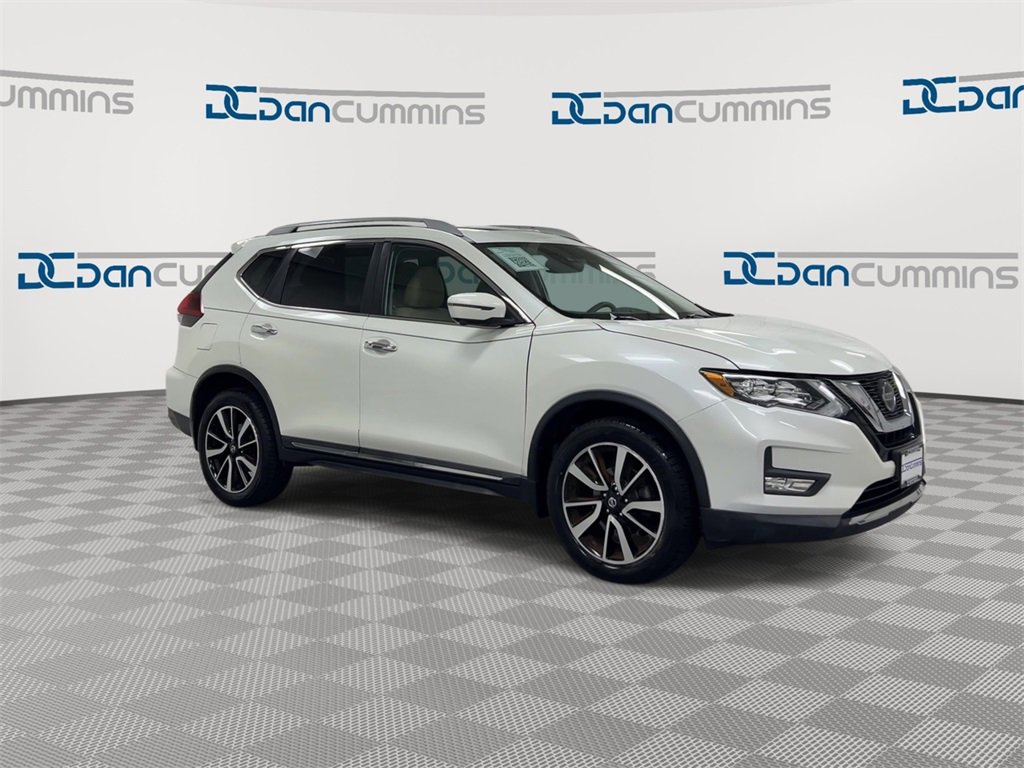 Used 2019 Nissan Rogue SL w/ Premium Package image 2