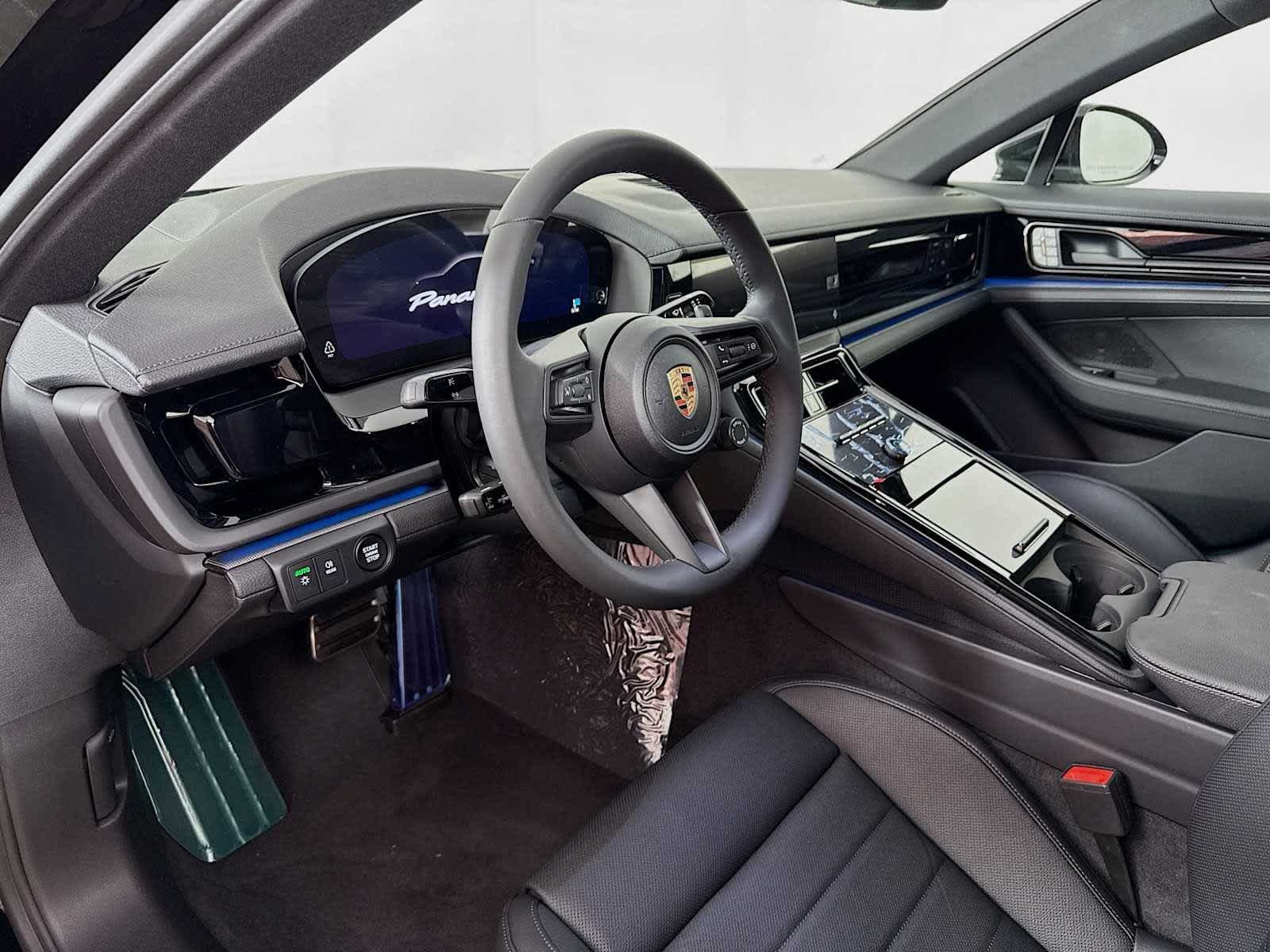 New 2025 Porsche Panamera RWD image 4