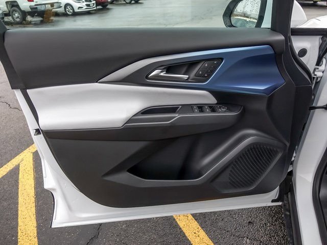 New 2026 Chevrolet Equinox EV LT w/ Convenience Package II FWD image 12