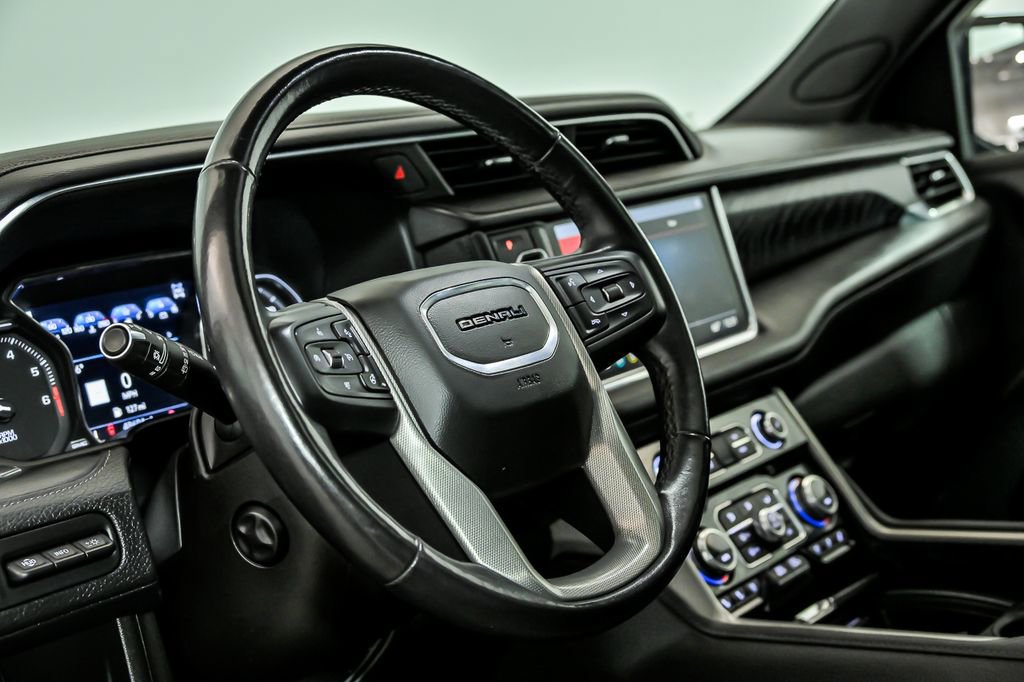 Used 2021 GMC Yukon Denali w/ Denali Premium Package AWD/4WD image 17
