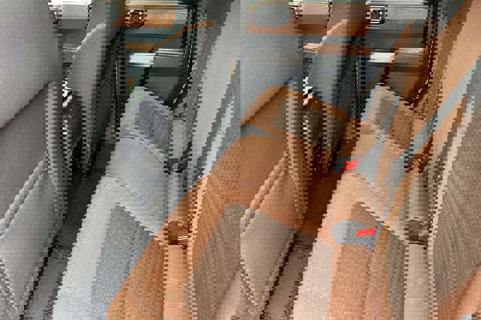 Used 2022 Ford Bronco Outer Banks image 4