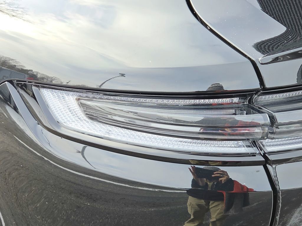 Certified 2025 Porsche Cayenne Coupe image 26