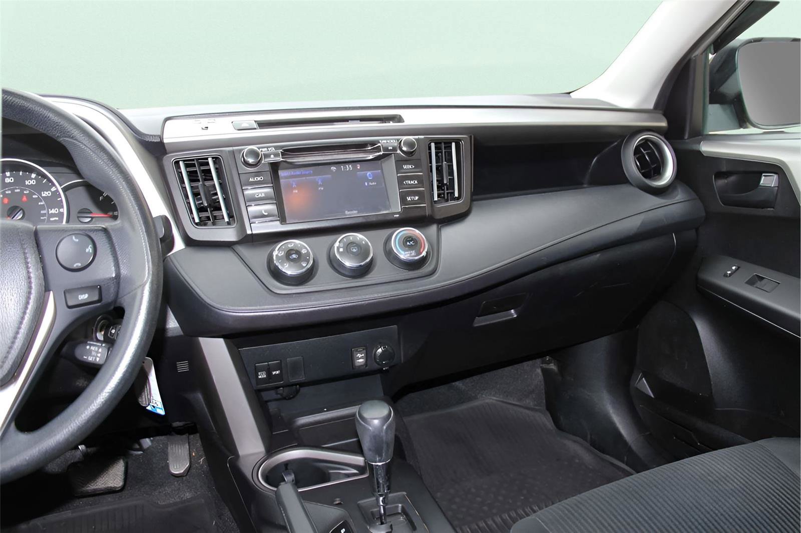 Used 2016 Toyota RAV4 LE image 15