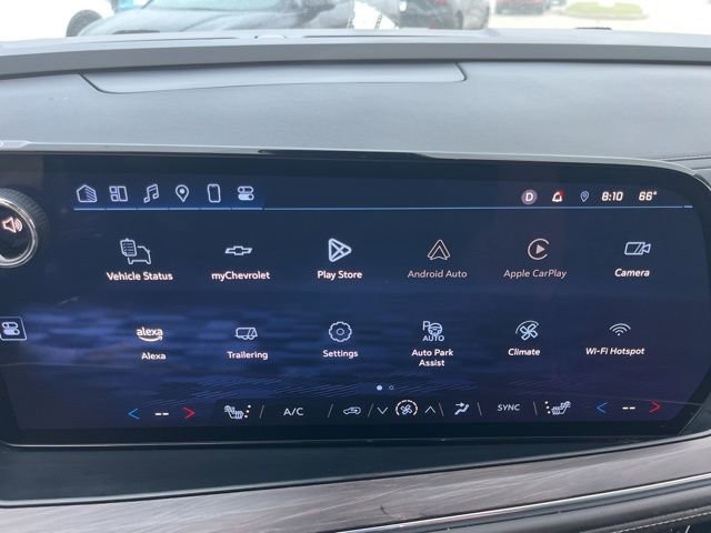 Used 2025 Chevrolet Suburban LT image 31