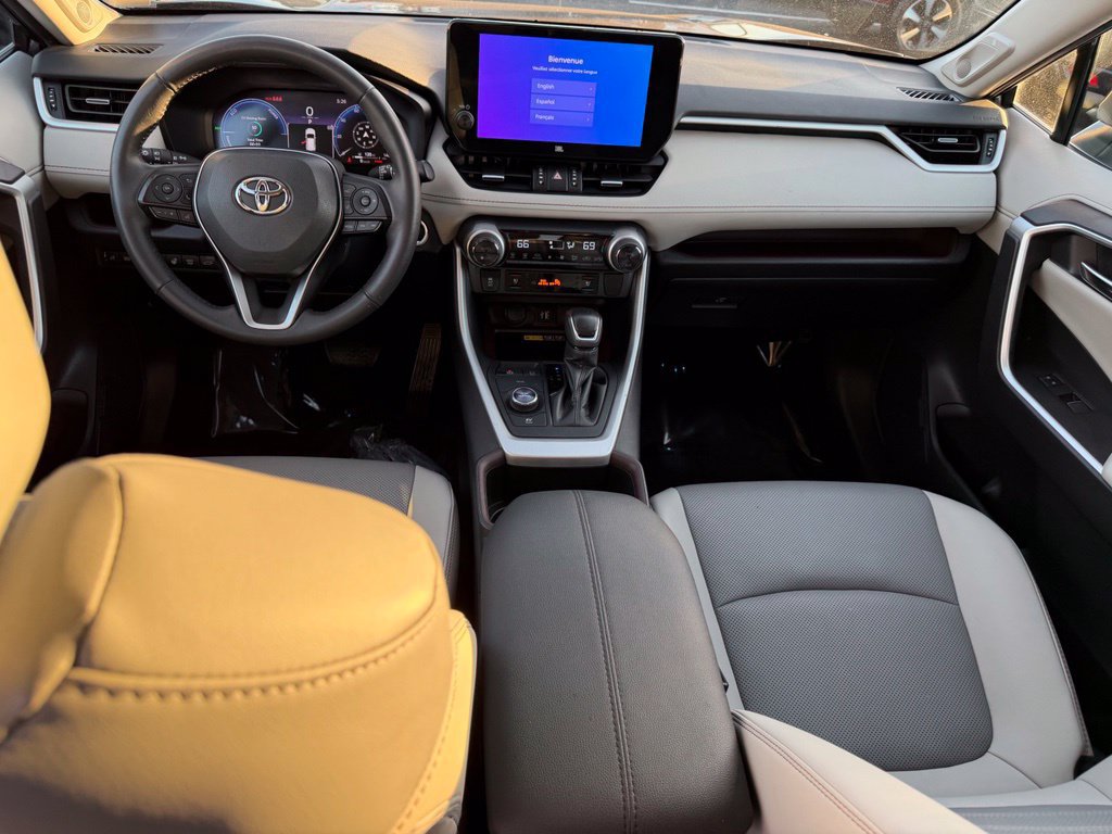 Used 2023 Toyota RAV4 Limited AWD/4WD image 18
