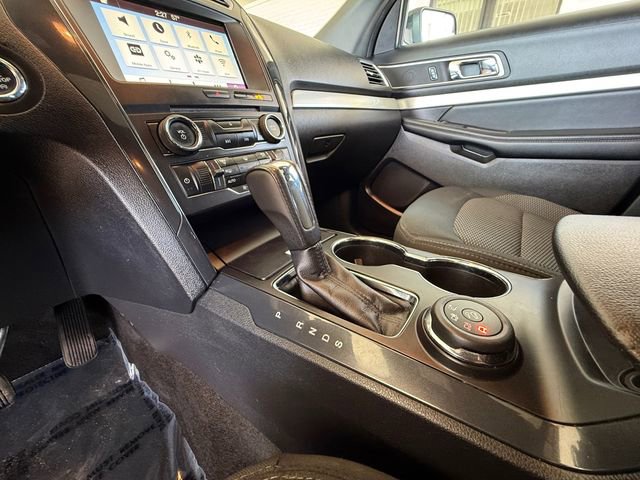 Certified 2017 Ford Explorer XLT w/ Equipment Group 201A image 24