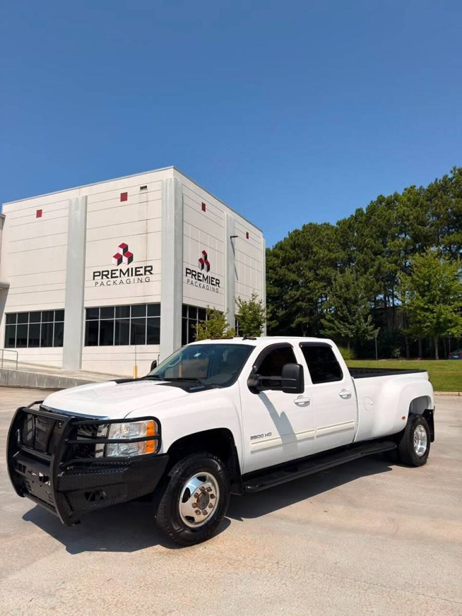 Used 2014 Chevrolet Silverado 3500 LTZ w/ LTZ Plus Package AWD/4WD image 12