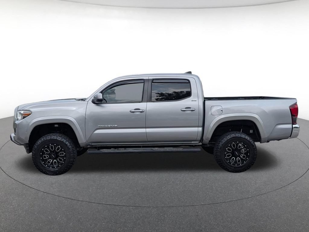 Used 2019 Toyota Tacoma SR5 RWD image 3