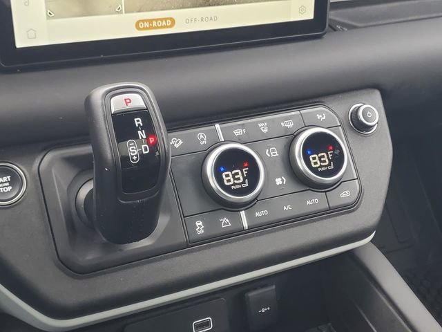 Used 2024 Land Rover Defender 110 S image 24