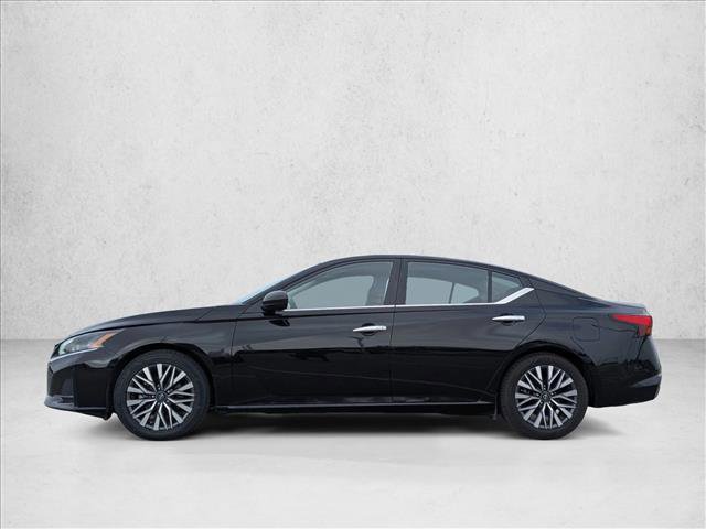 Used 2024 Nissan Altima 2.5 SV image 6