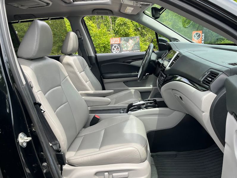 Used 2017 Honda Pilot Touring image 36