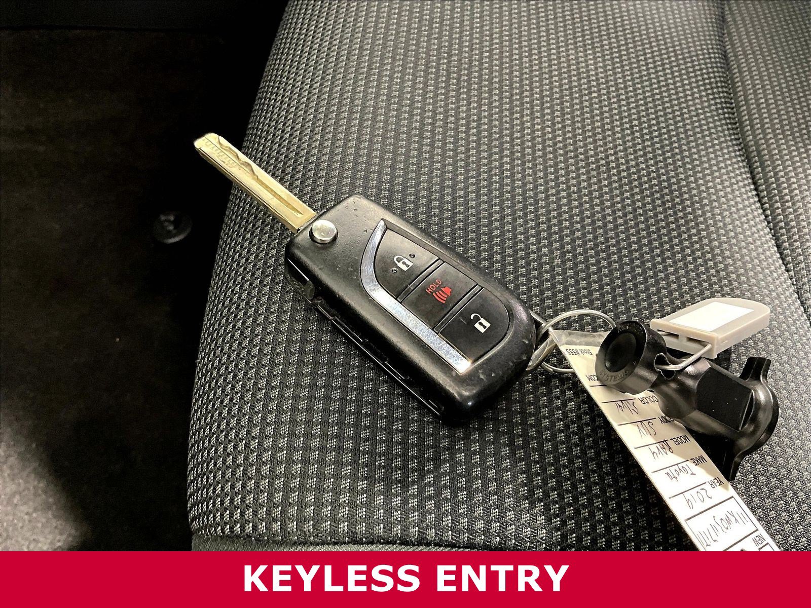 Used 2019 Toyota RAV4 LE w/ Carpet Mat Package FWD image 30